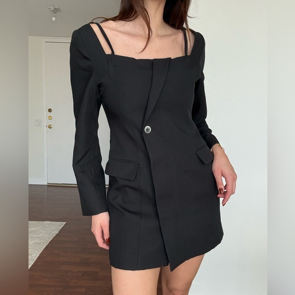 Jacquemus Chic Black Blazer Dress